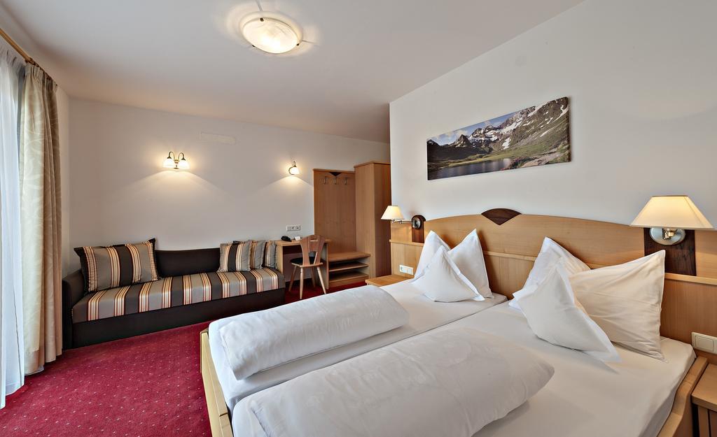 Hotel Pfandleralm San Martino in Passiria Habitación foto