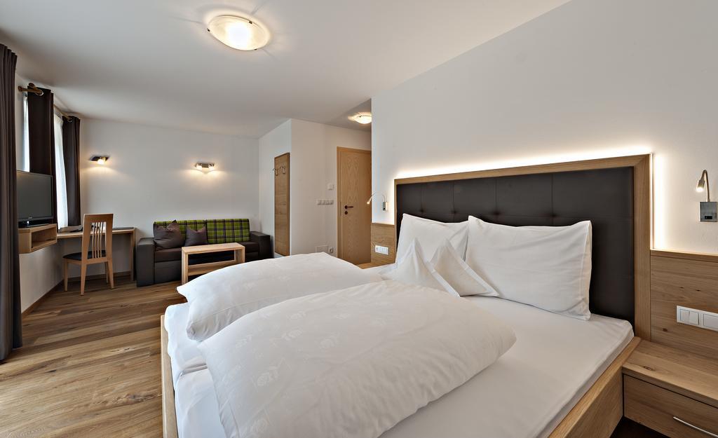 Hotel Pfandleralm San Martino in Passiria Habitación foto